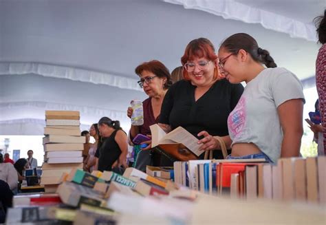   The Guadalajara International Book Fair: A Celebration of Literary Diversity and Cultural Exchange Where Nahuel Pérez Biscayart Stole the Show